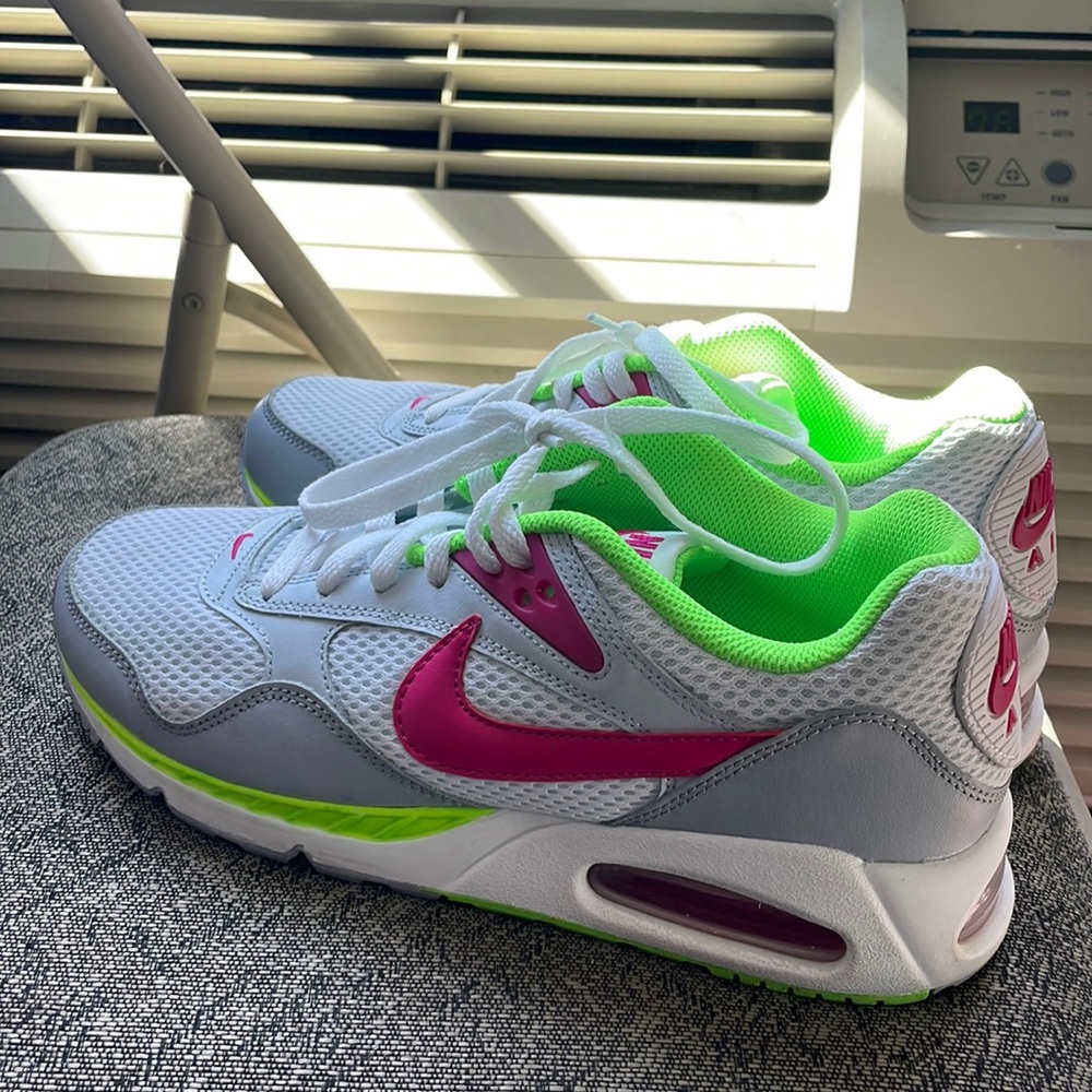 WORN ONCE. Nike Pink and neon green air max correlate. Size 9.5 women’s